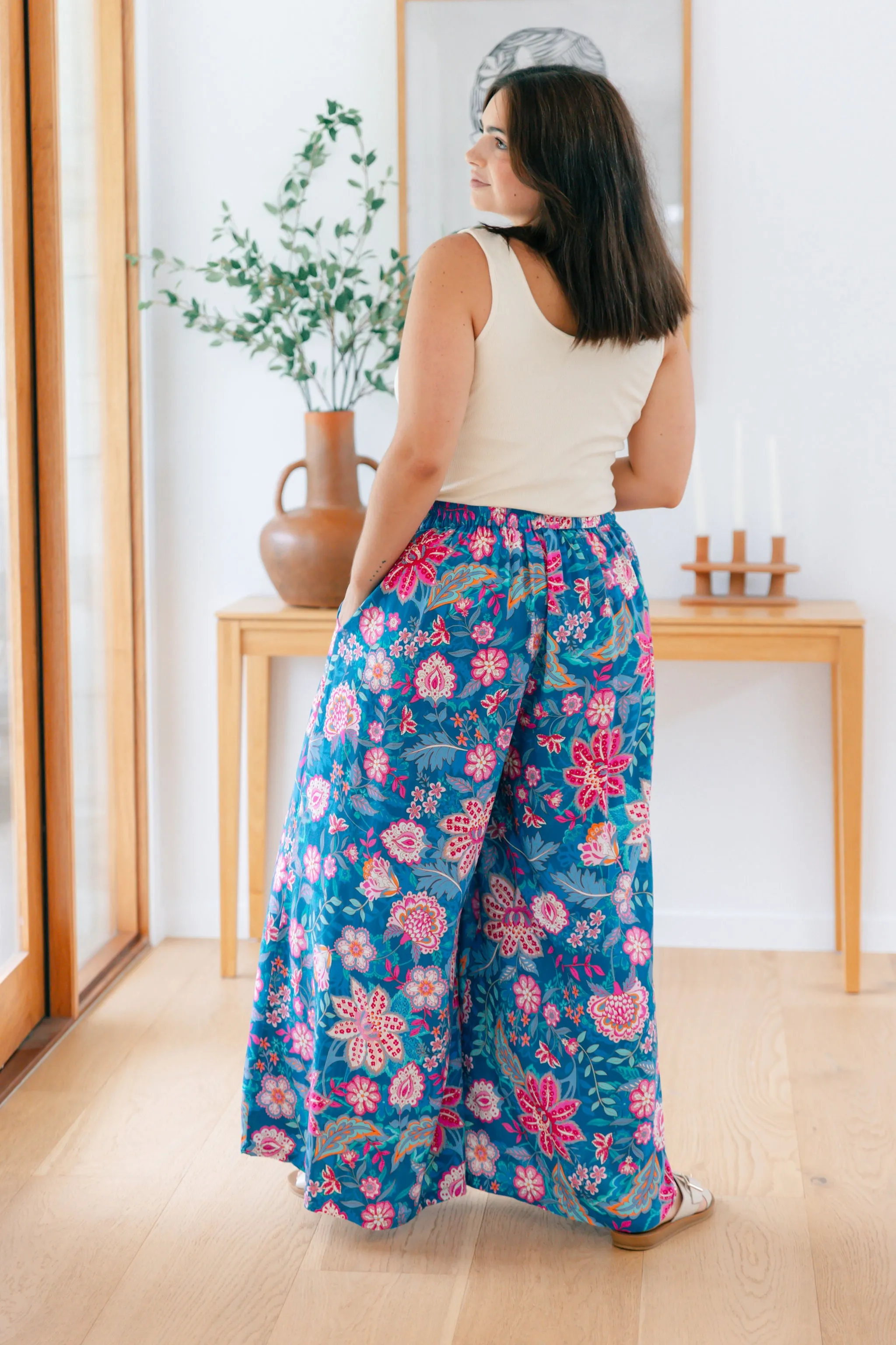 Larsa Pants in Paisley Floral