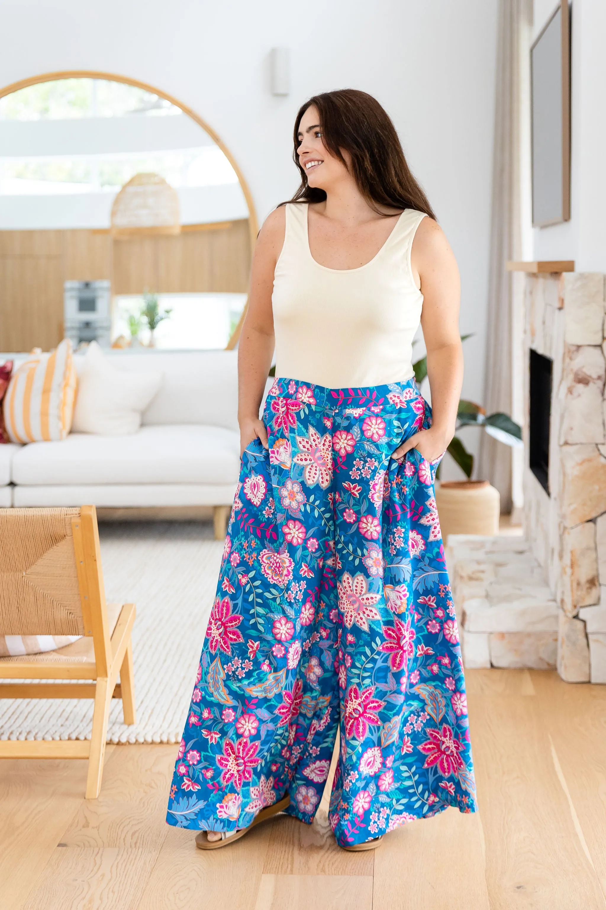 Larsa Pants in Paisley Floral