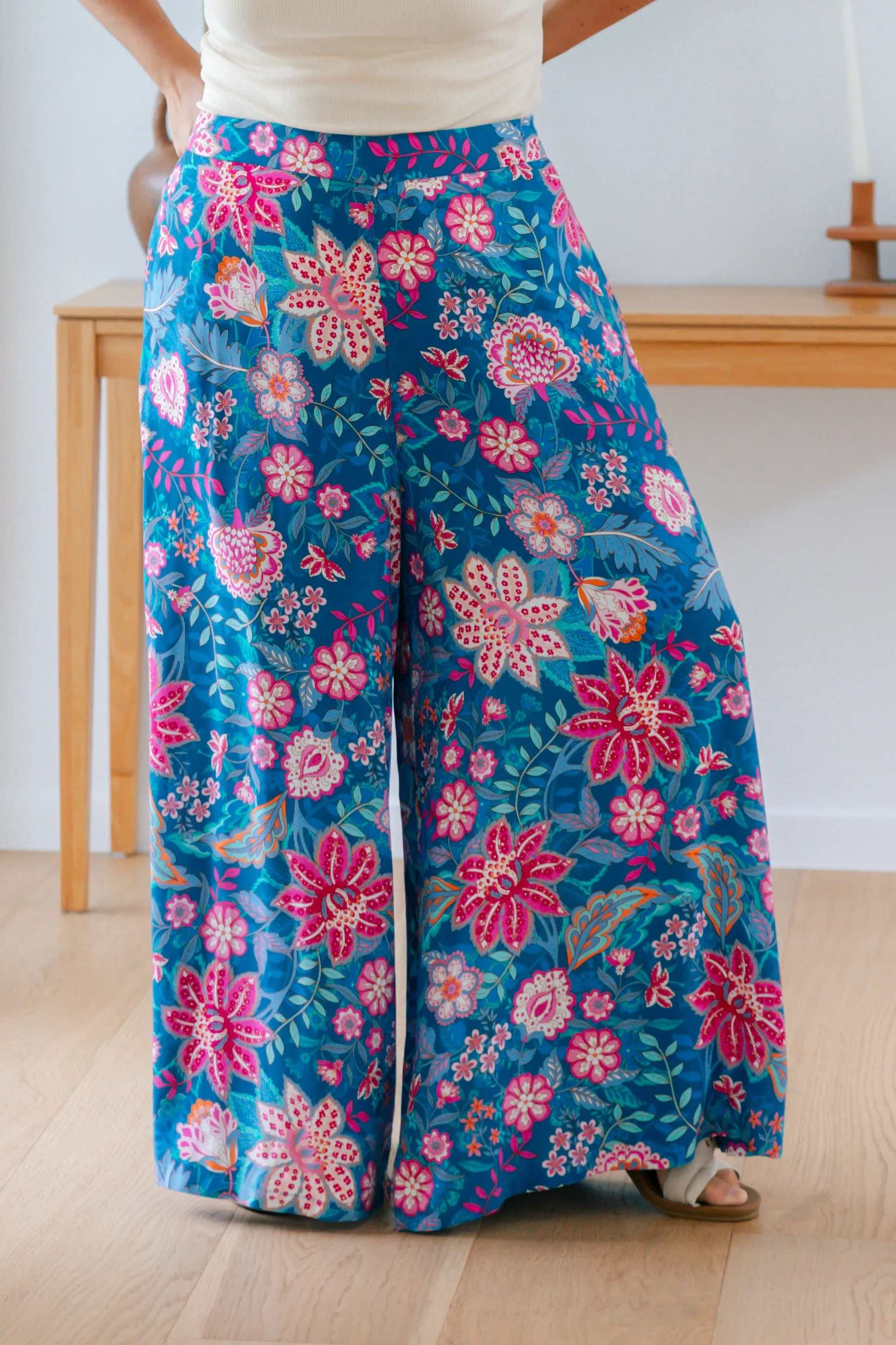 Larsa Pants in Paisley Floral