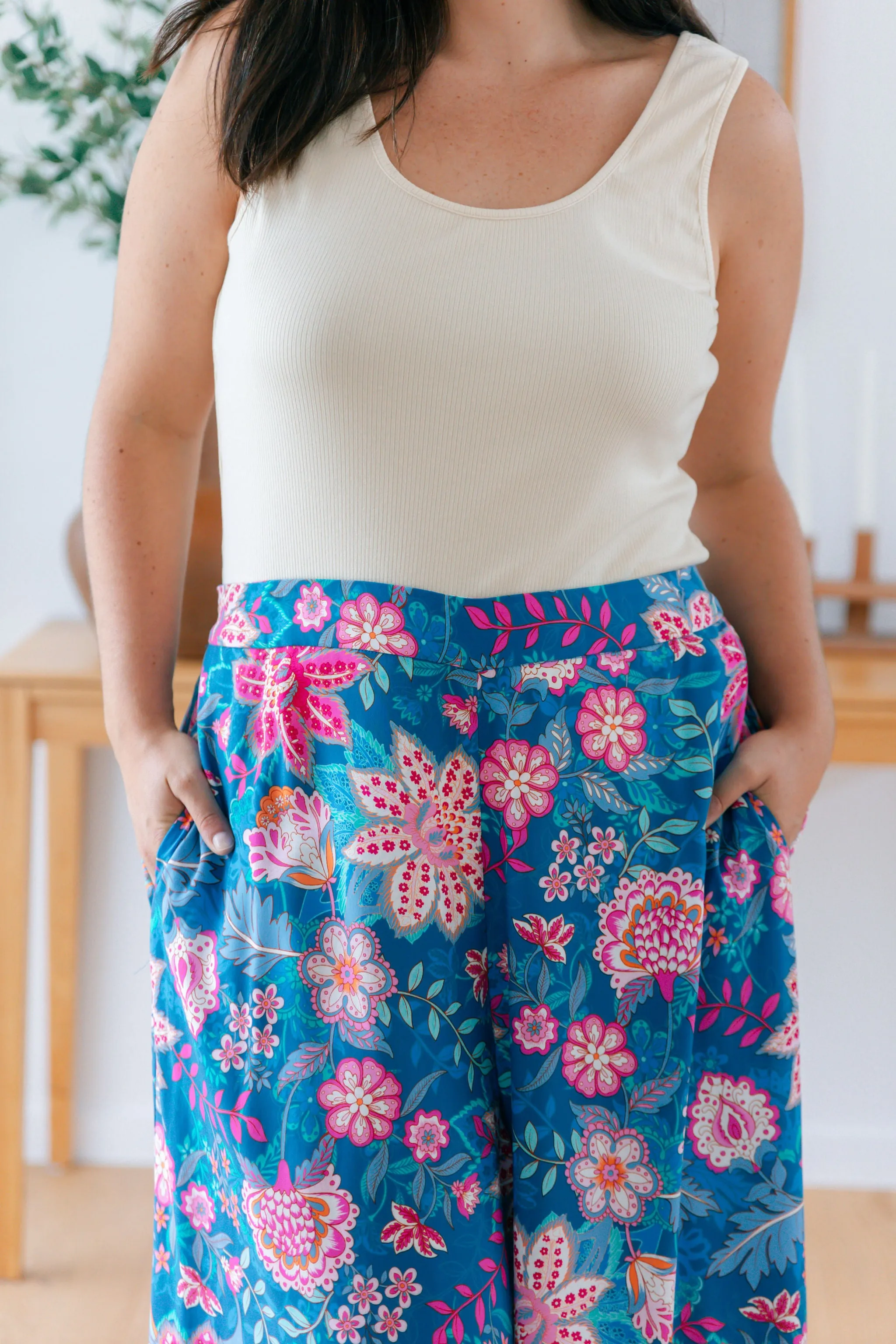 Larsa Pants in Paisley Floral