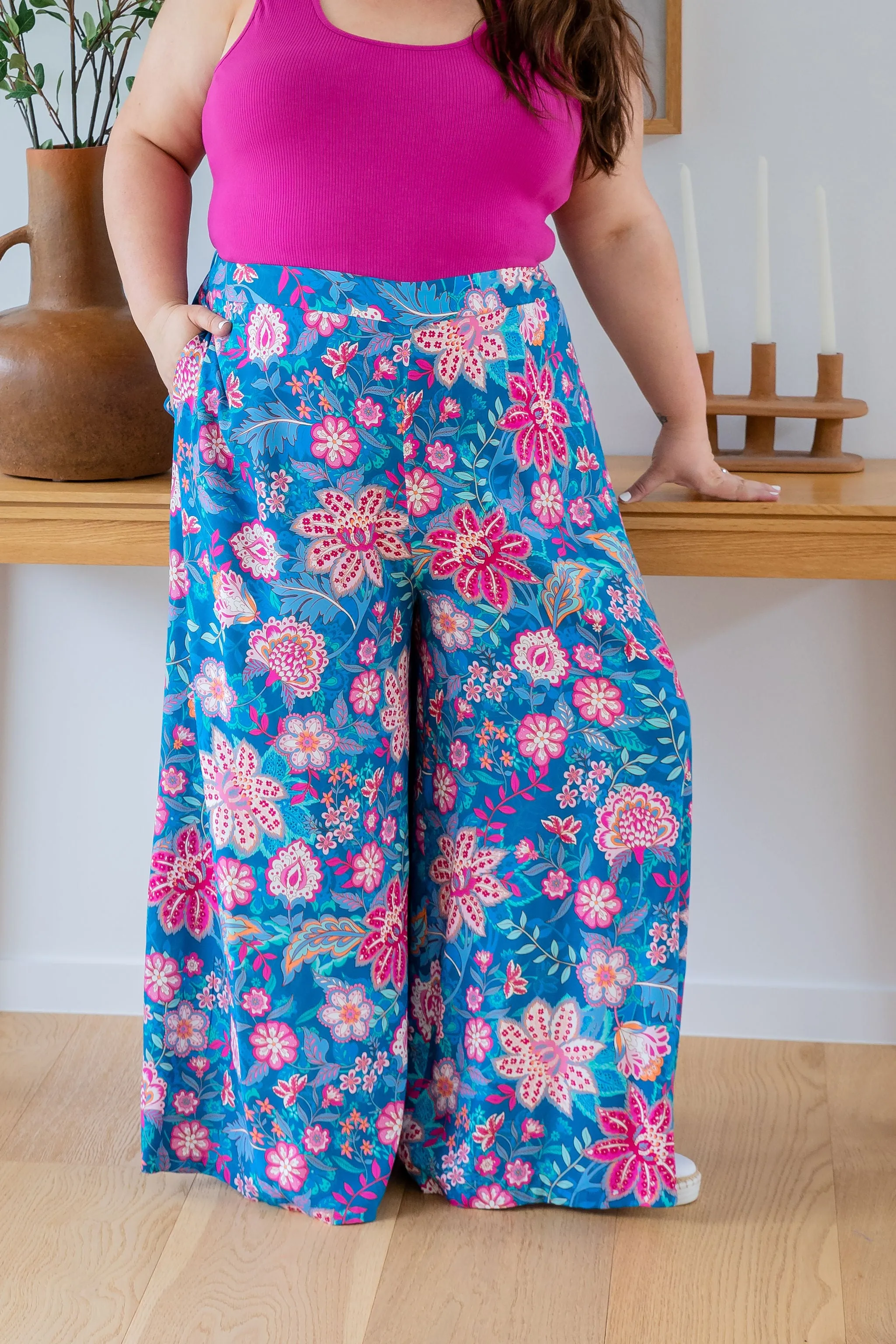 Larsa Pants in Paisley Floral