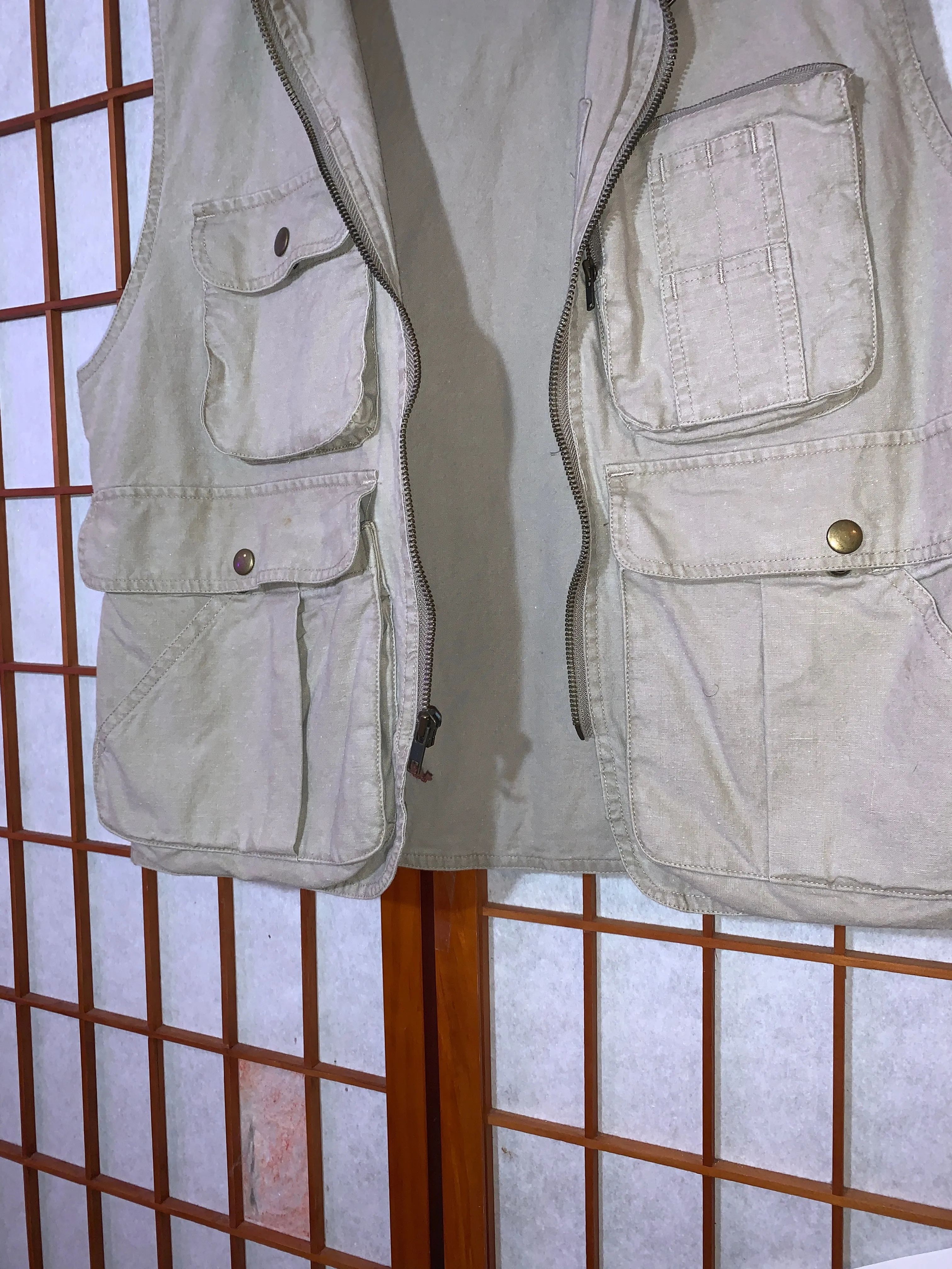Pocket Roulette Safari Vest, Packable Hood
