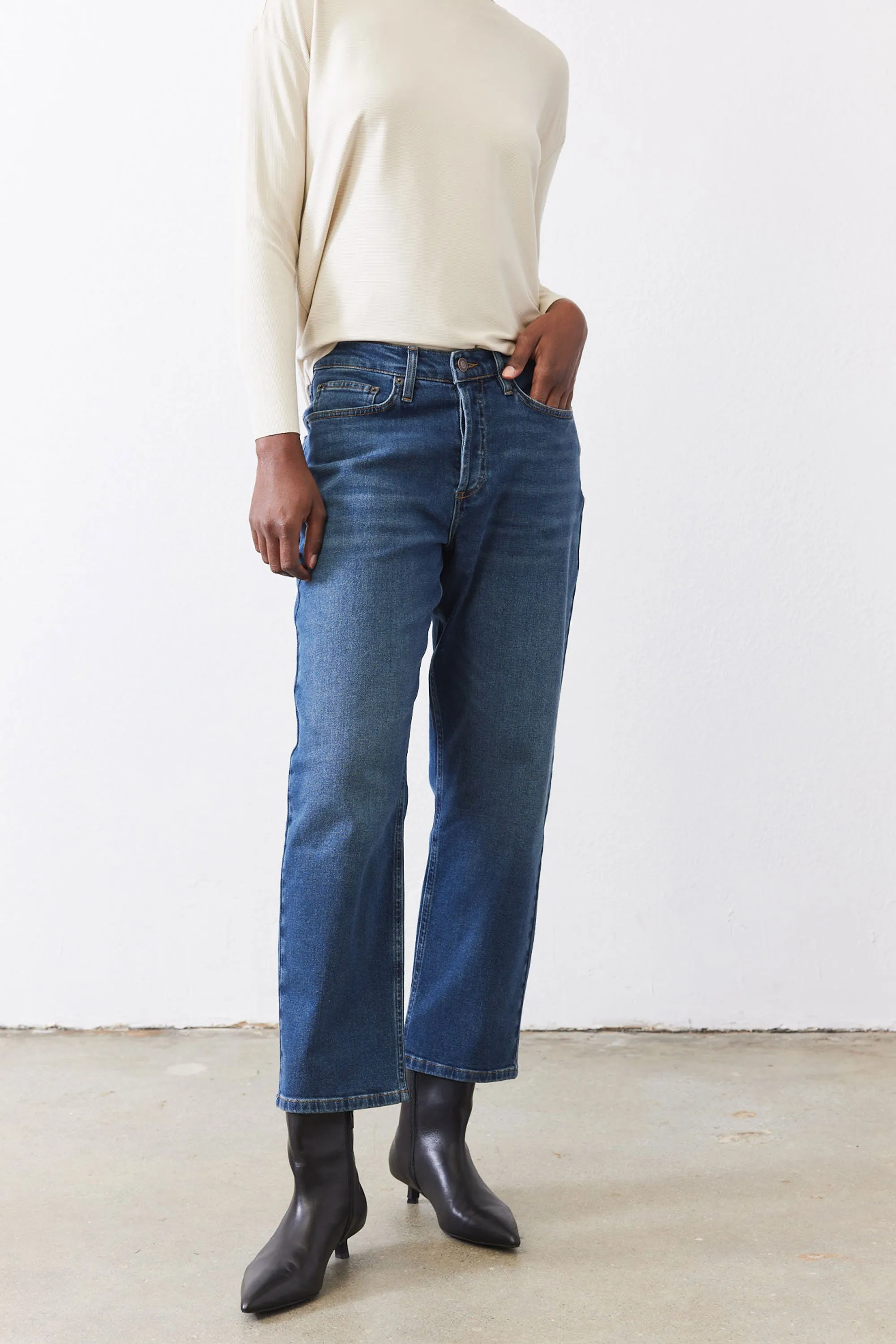 The Crop Mid-Rise Straight Jeans